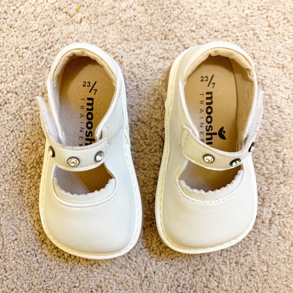 Mooshu squeakers Mary Janes white rhinestones - Picture 3 of 4
